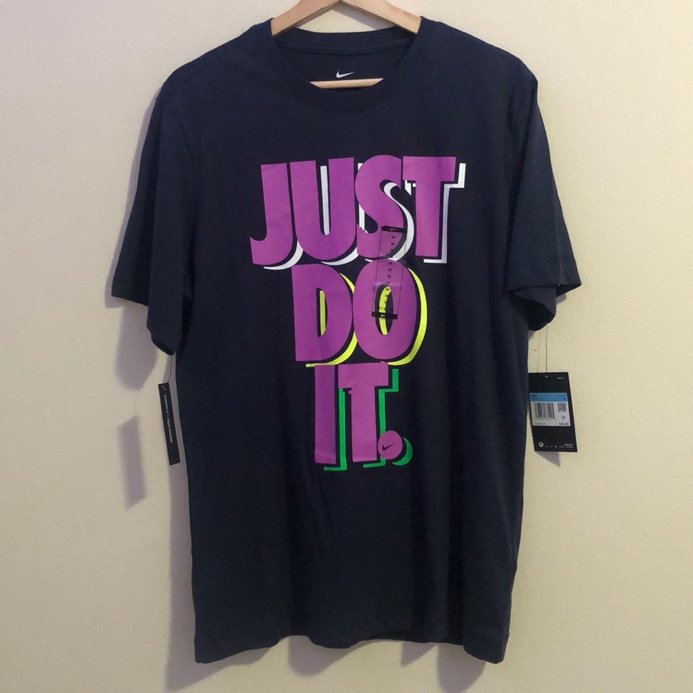 Nike Graphic Tee
